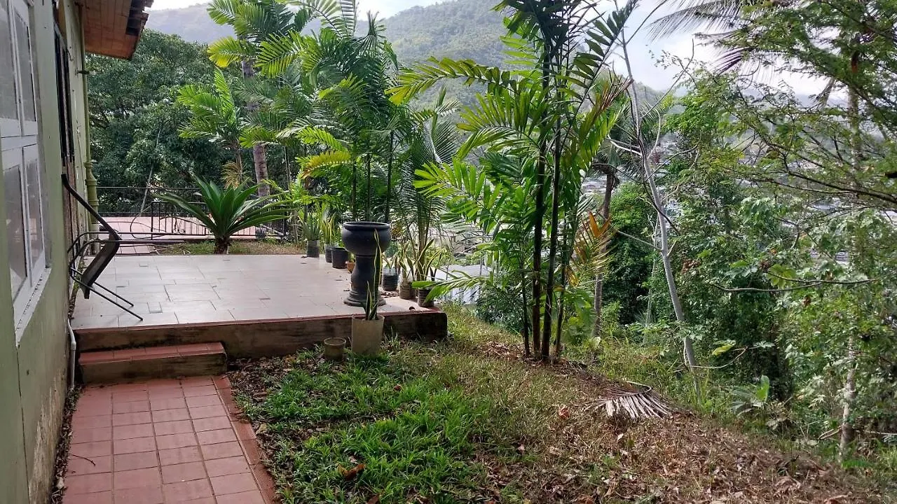 Hilltop Valley View Four Roads Holiday home